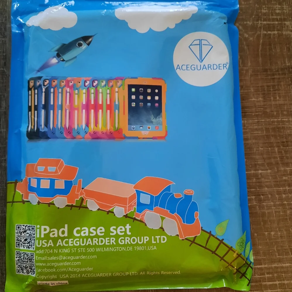 IPad case set - Picture 1 of 3